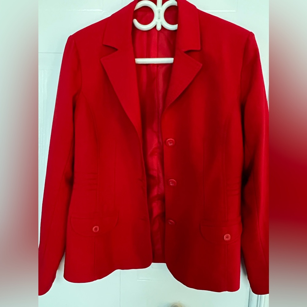 Very nice blazer red